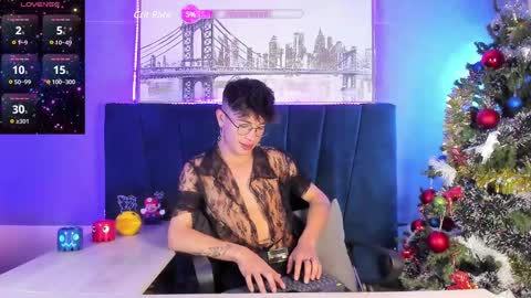 Snapshot of ianwayne_ chatting on December 2024 05:49:02 AM Andrew online show from December 2024 05:49:02 AM