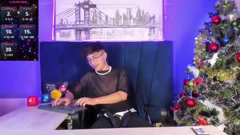 Snapshot of ianwayne_ chatting on December 2024 08:51:02 AM Andrew online show from December 2024 08:51:02 AM