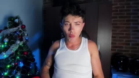 Snapshot of ianwayne_ chatting on December 2025 03:15:02 AM Andrew online show from December 2025 03:15:02 AM