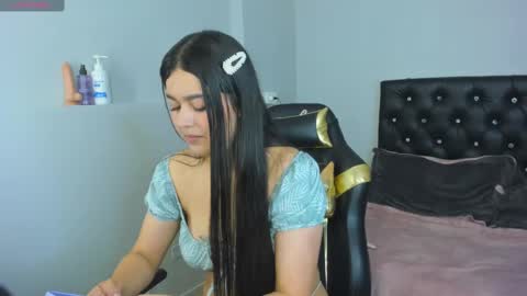 Snapshot of ibby_gap chatting on November 2025 11:54:02 AM Isabella online show from November 2025 11:54:02 AM