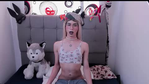 Snapshot of ibiza_cami chatting on September 2025 09:26:01 PM Camila online show from September 2025 09:26:01 PM