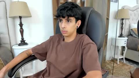 ibratxandy online show from May 2026 12:01:01 PM