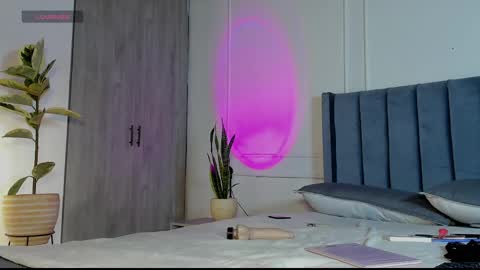 Snapshot of ice_princess__ chatting on October 2025 05:28:02 AM Crystall online show from October 2025 05:28:02 AM