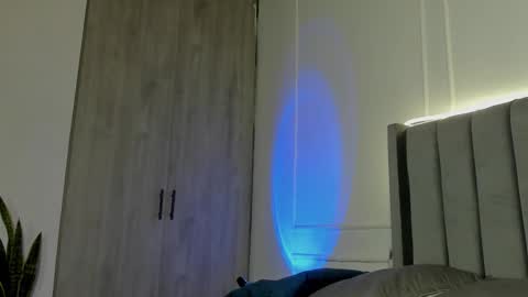 Snapshot of ice_princess__ chatting on October 2025 12:52:02 PM Crystall online show from October 2025 12:52:02 PM