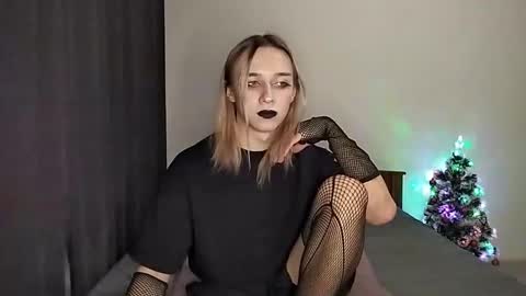 Jade online show from December 2025 03:53:01 PM