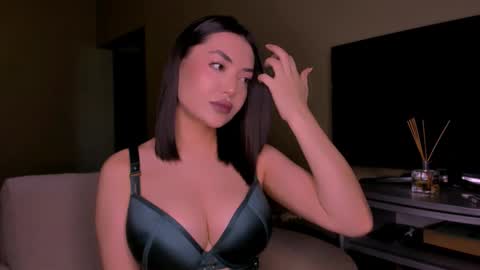 Snapshot of idacharm chatting on February 2026 09:49:02 AM Ida online show from February 2026 09:49:02 AM