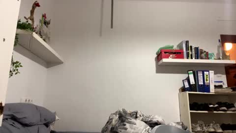 Snapshot of idkwhattowatch chatting on February 2025 06:04:01 PM idkwhattowatch online show from February 2025 06:04:01 PM