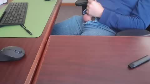 Hung office Stud online show from December 2024 07:12:01 PM