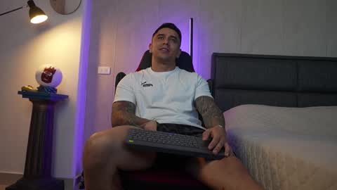 Snapshot of igor_scott chatting on September 2025 02:01:02 AM Igor scott online show from September 2025 02:01:02 AM