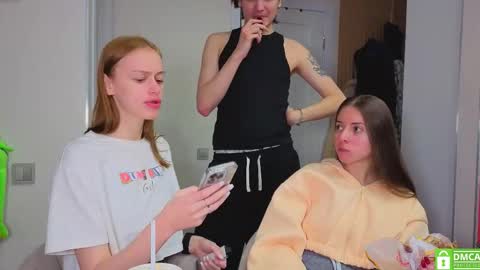 Julia and Mira online show from February 2026 10:08:01 AM