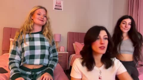 cassie online show from February 2025 07:02:02 AM