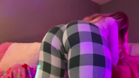 cassie online show from September 2025 06:09:02 PM