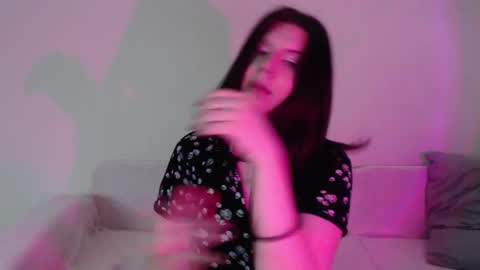 Vella online show from October 2025 10:02:02 AM