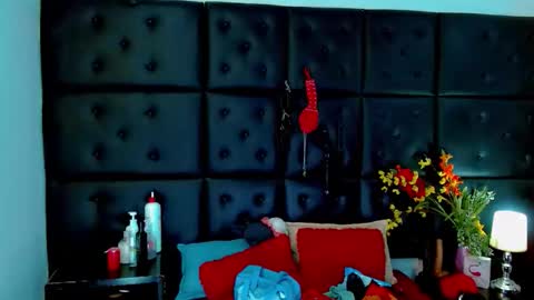 iisalombardi online show from May 2026 02:51:02 AM