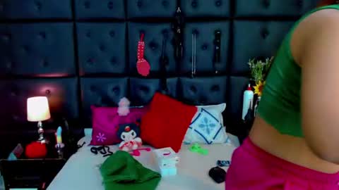 iisalombardi online show from June 2026 02:35:01 AM