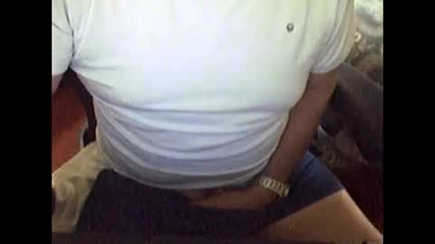 Snapshot of ikissuuuu chatting on October 2025 01:33:02 PM ikissuuuu online show from October 2025 01:33:02 PM