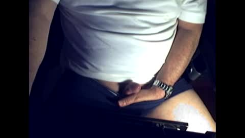 Snapshot of ikissuuuu chatting on January 2026 04:22:02 PM ikissuuuu online show from January 2026 04:22:02 PM