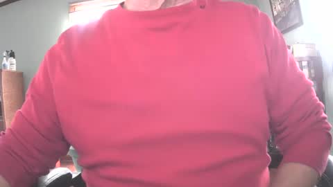 Snapshot of il_undercover chatting on January 2025 06:54:01 PM il_undercover online show from January 2025 06:54:01 PM