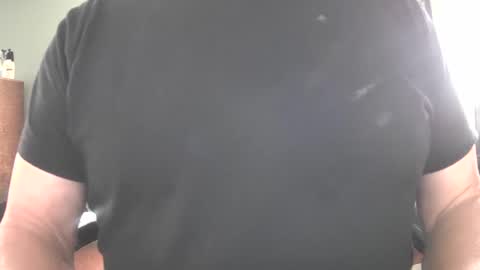 Snapshot of il_undercover chatting on February 2025 03:50:01 PM il_undercover online show from February 2025 03:50:01 PM