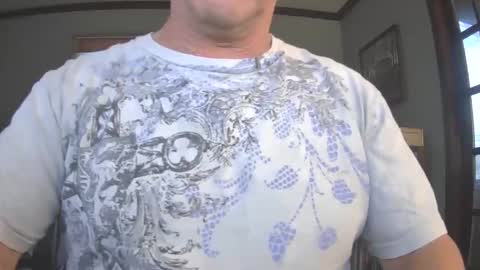 Snapshot of il_undercover chatting on March 2025 12:32:02 PM il_undercover online show from March 2025 12:32:02 PM