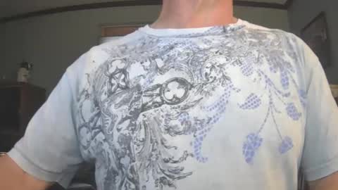 Snapshot of il_undercover chatting on March 2025 12:58:02 PM il_undercover online show from March 2025 12:58:02 PM