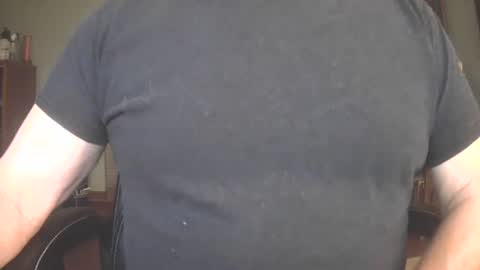 Snapshot of il_undercover chatting on October 2025 10:14:02 AM il_undercover online show from October 2025 10:14:02 AM