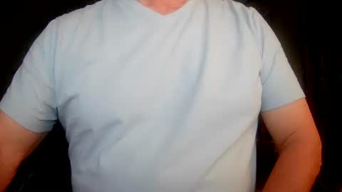 Snapshot of il_undercover chatting on January 2026 12:43:01 PM il_undercover online show from January 2026 12:43:01 PM