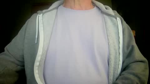 Snapshot of il_undercover chatting on February 2026 11:57:02 AM il_undercover online show from February 2026 11:57:02 AM