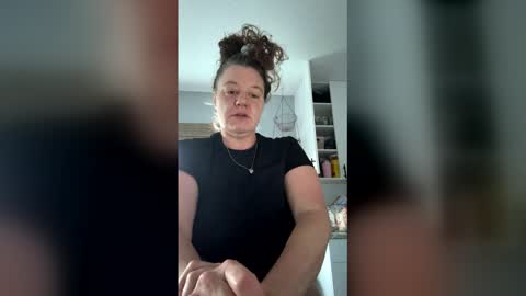 ilanamumma online show from May 2026 11:41:02 AM