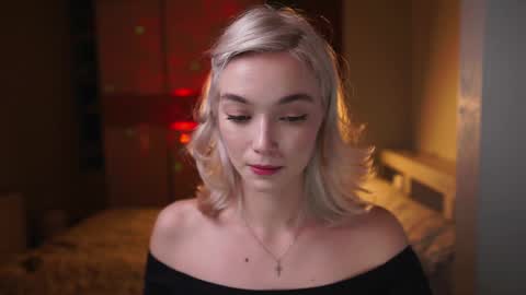 ileanacampbel online show from December 2024 01:33:02 PM