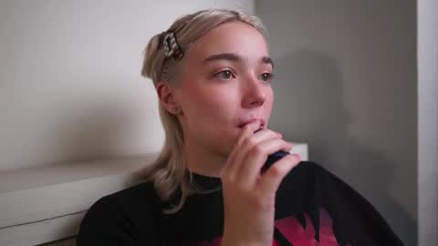 ileanacampbel online show from December 2024 02:48:02 PM