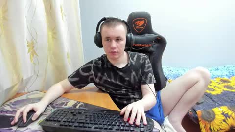 iliaskris online show from October 2025 02:10:01 AM