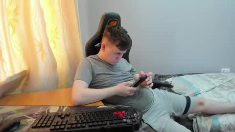 iliaskris online show from April 2026 11:01:02 AM