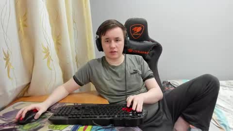 iliaskris online show from June 2026 10:32:01 PM
