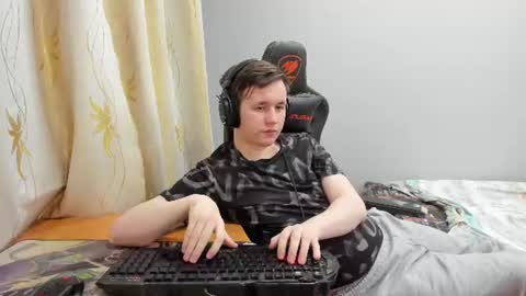 iliaskris online show from June 2026 10:08:02 PM
