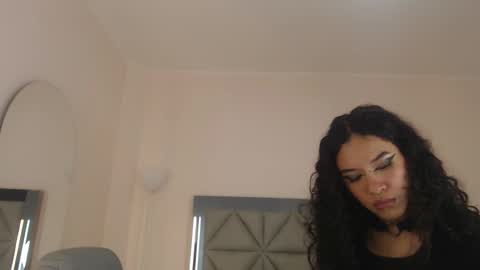 ilitzy cardona online show from January 2026 03:44:02 AM