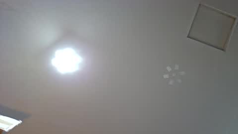 Snapshot of illcomunicate69 chatting on October 2025 03:18:01 AM illcomunicate69 online show from October 2025 03:18:01 AM