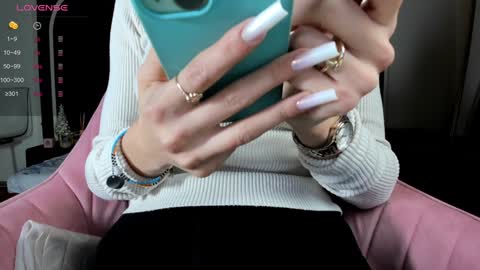 Snapshot of illegal_lorry chatting on December 2024 05:07:02 AM illegal_lorry online show from December 2024 05:07:02 AM