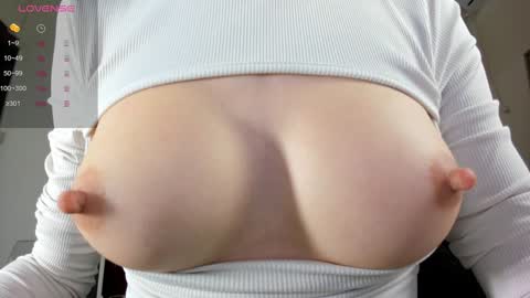 Snapshot of illegal_lorry chatting on January 2025 05:24:01 AM illegal_lorry online show from January 2025 05:24:01 AM