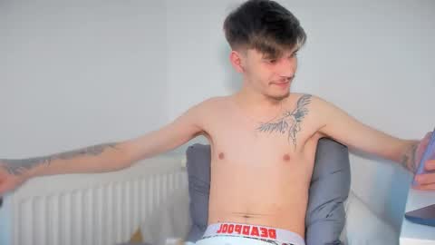 Snapshot of illusions888 chatting on November 2025 09:30:01 AM D-Illusion online show from November 2025 09:30:01 AM