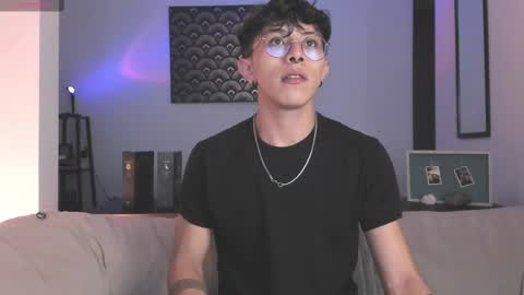 Snapshot of im__thomas chatting on October 2025 04:31:02 AM IM THOMAS online show from October 2025 04:31:02 AM