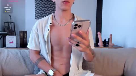 Snapshot of im__thomas chatting on November 2025 10:08:02 PM IM THOMAS online show from November 2025 10:08:02 PM