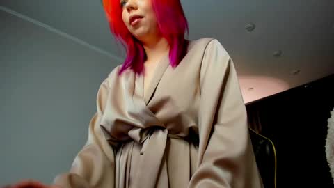 Roxy online show from May 2026 07:42:02 PM