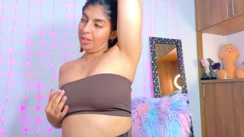 im_anna_ online show from January 2026 09:31:01 PM