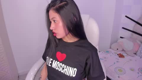 Snapshot of im_atenea_ chatting on January 2026 12:27:01 AM Atenea online show from January 2026 12:27:01 AM