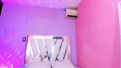 im_brittany_333 online show from May 2026 11:56:01 PM