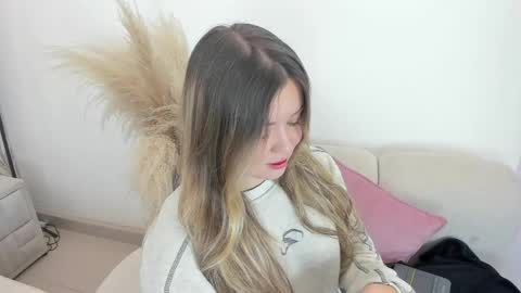 DAHLIA online show from May 2026 08:50:02 PM
