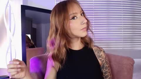 Snapshot of im_eli1 chatting on January 2026 09:39:02 PM Eli online show from January 2026 09:39:02 PM