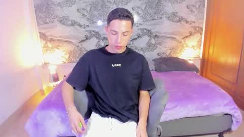 IM EMILIANOLUX online show from November 2025 03:29:02 AM