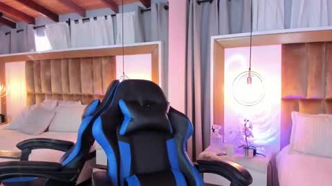 Anna  online show from December 2024 03:00:02 PM